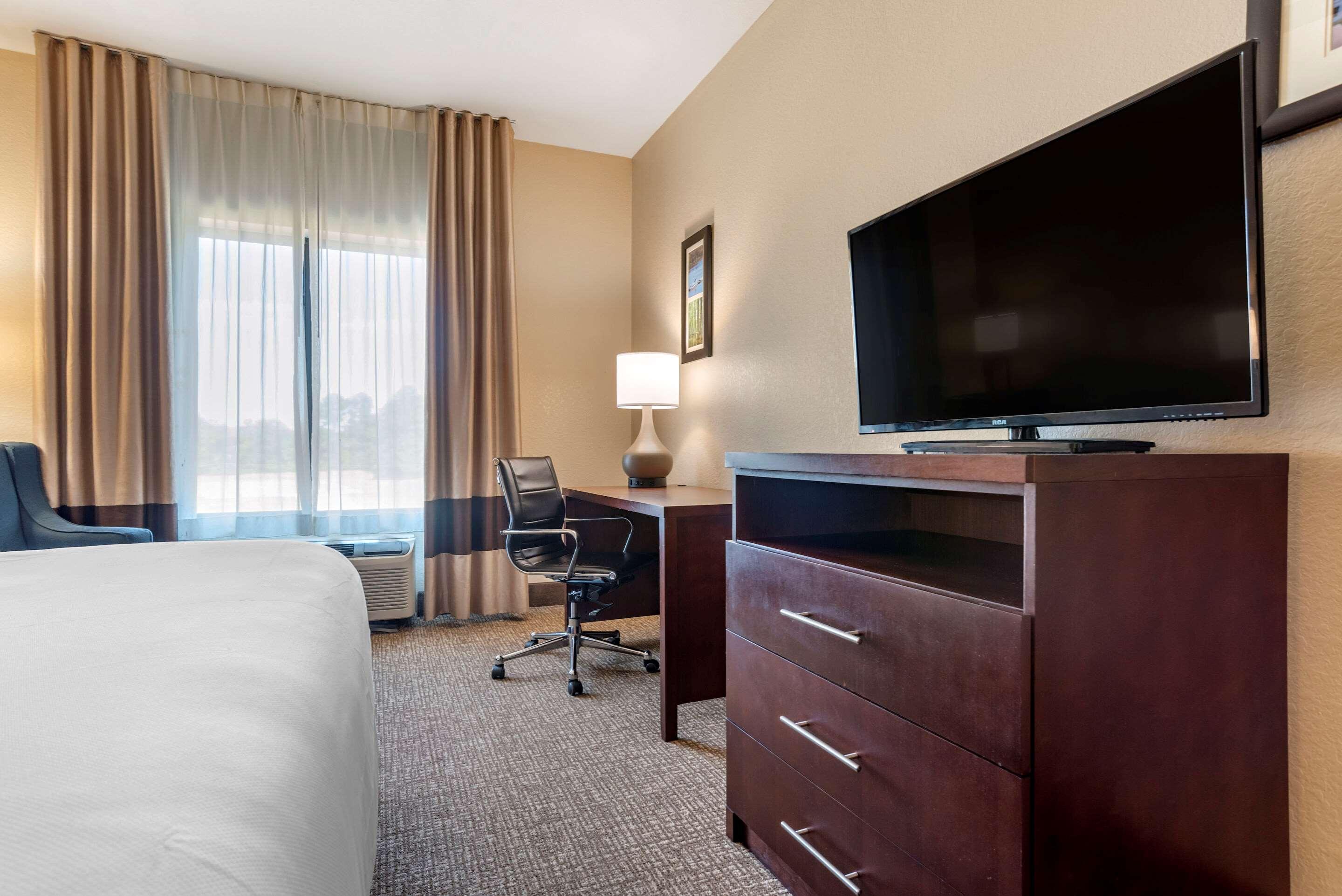 Comfort Inn & Suites Clinton Eksteriør billede