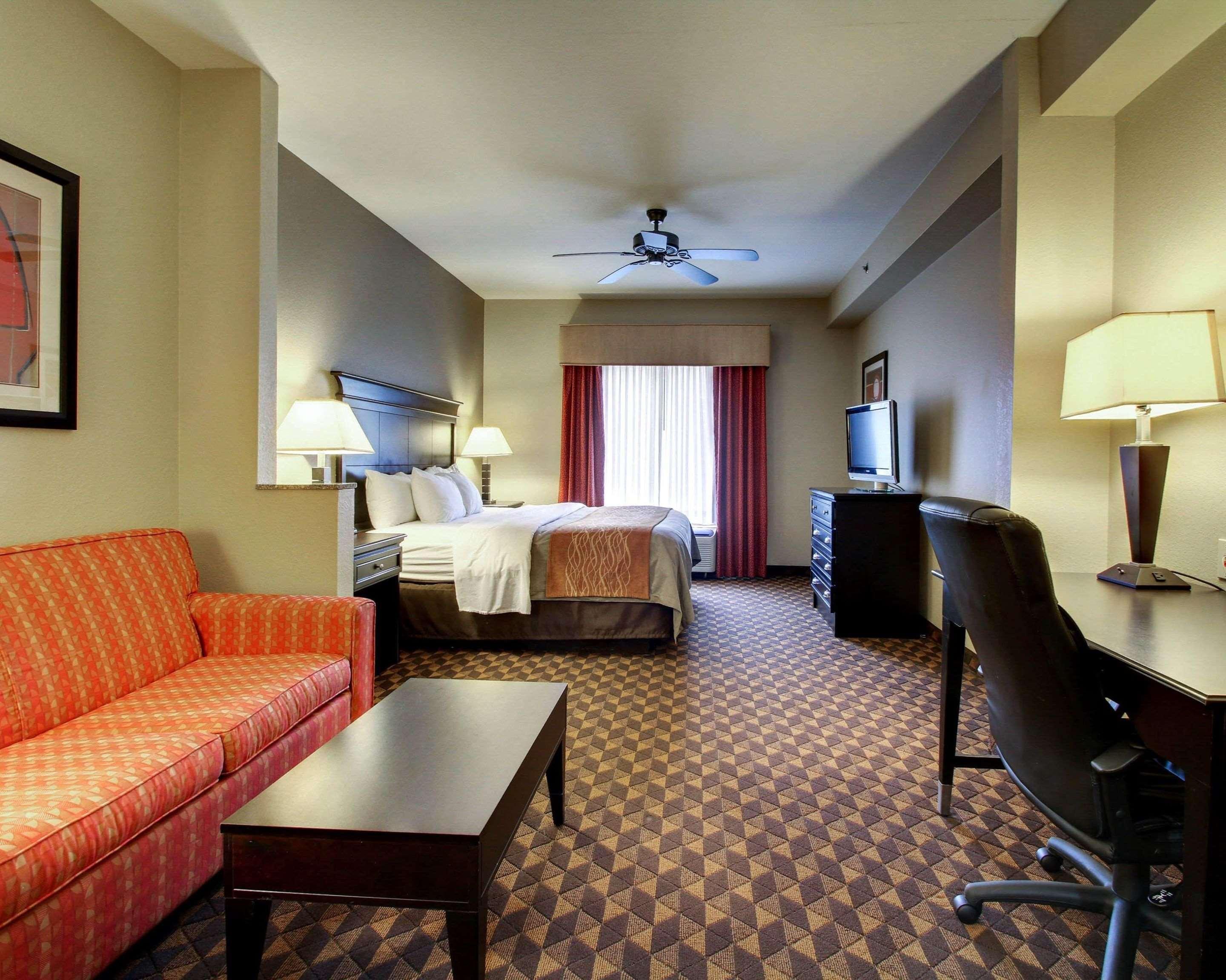 Comfort Inn & Suites Clinton Eksteriør billede