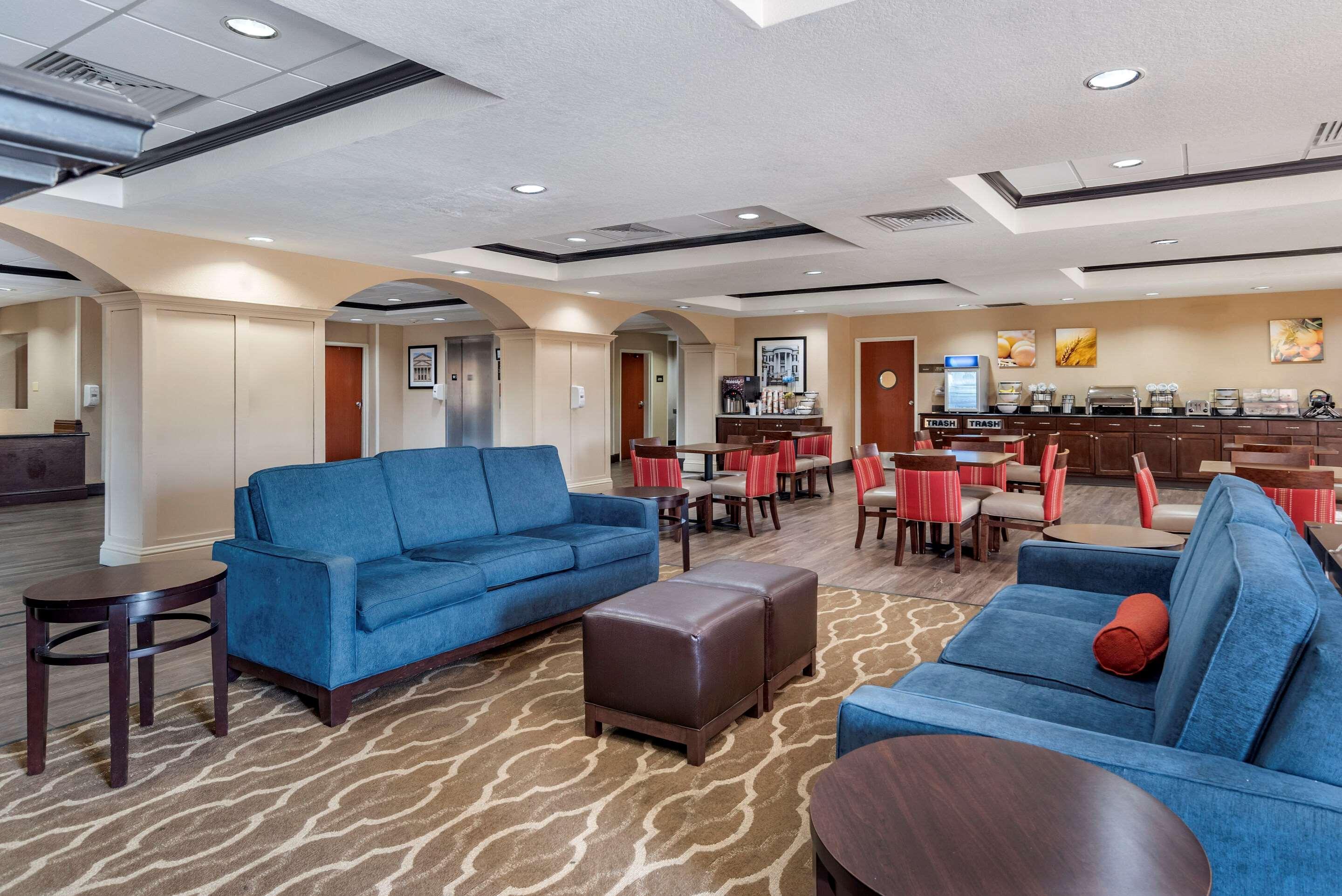 Comfort Inn & Suites Clinton Eksteriør billede