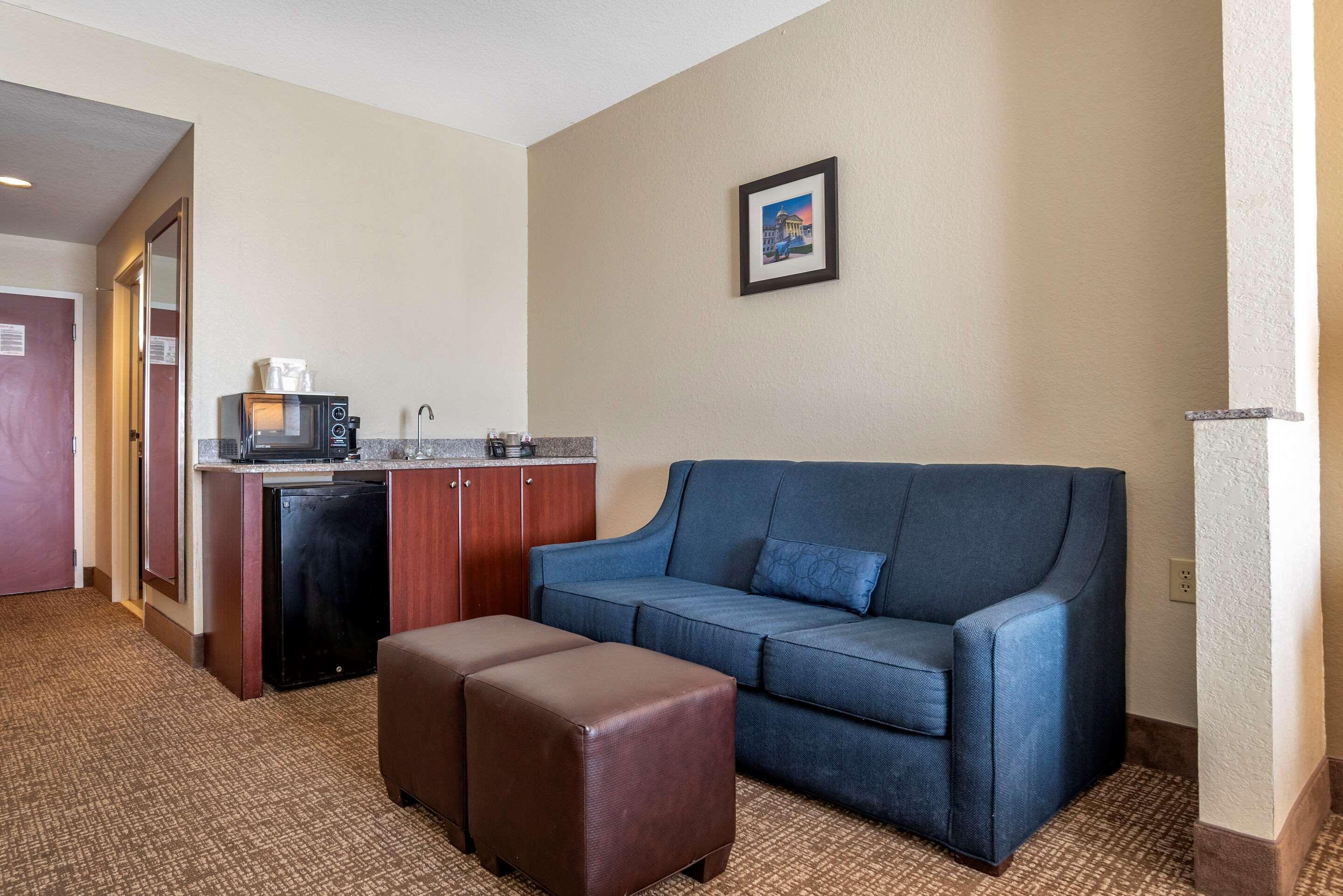 Comfort Inn & Suites Clinton Eksteriør billede