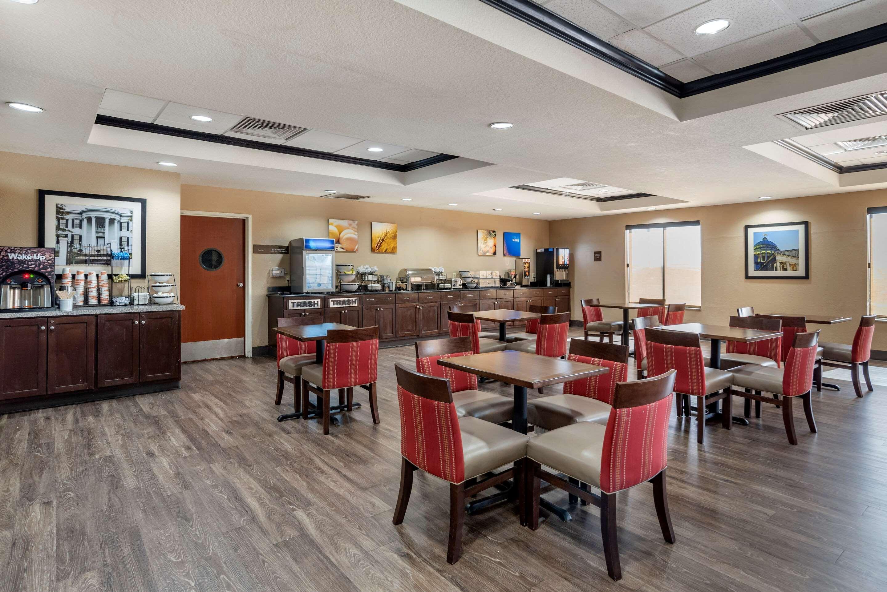 Comfort Inn & Suites Clinton Eksteriør billede