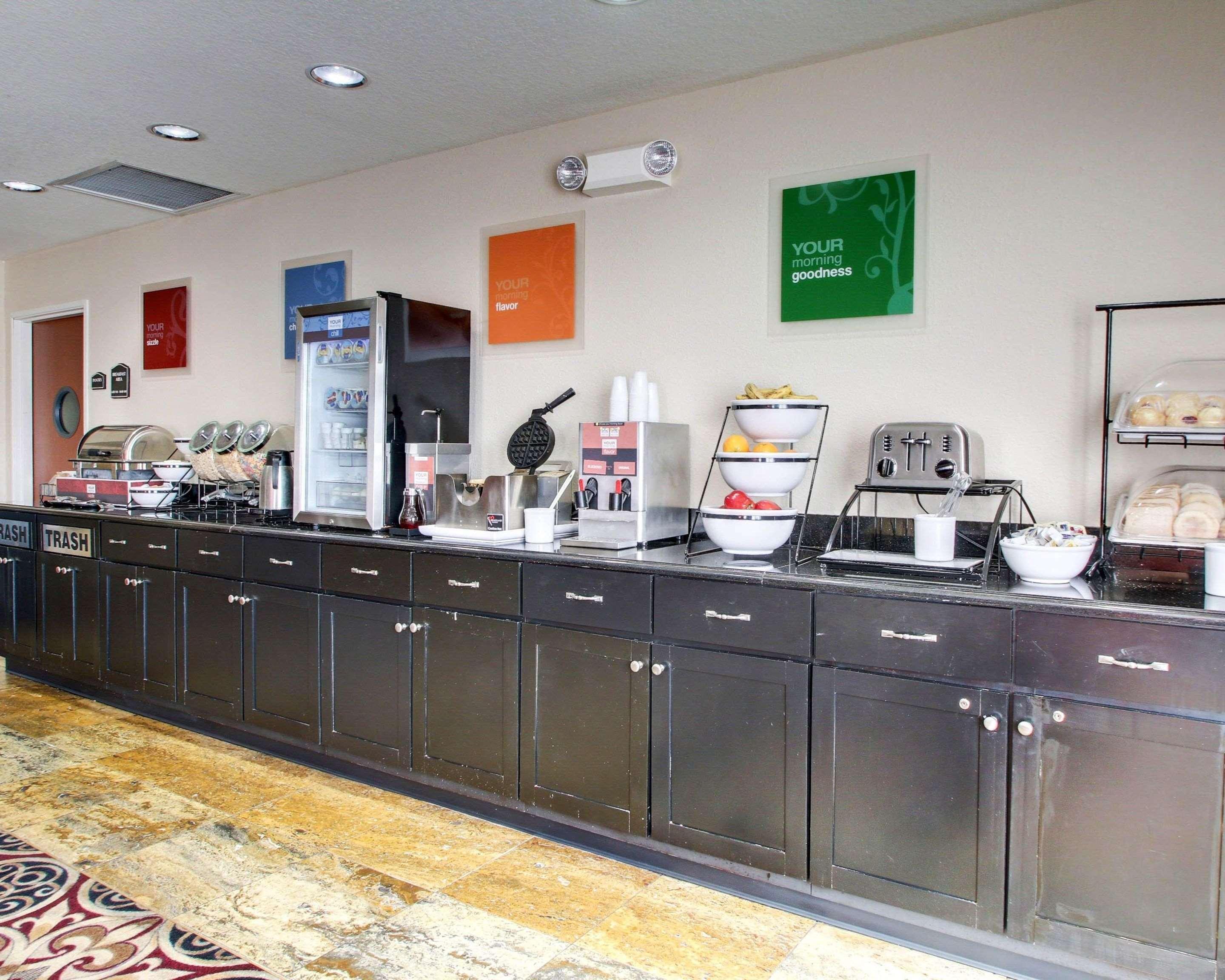 Comfort Inn & Suites Clinton Eksteriør billede
