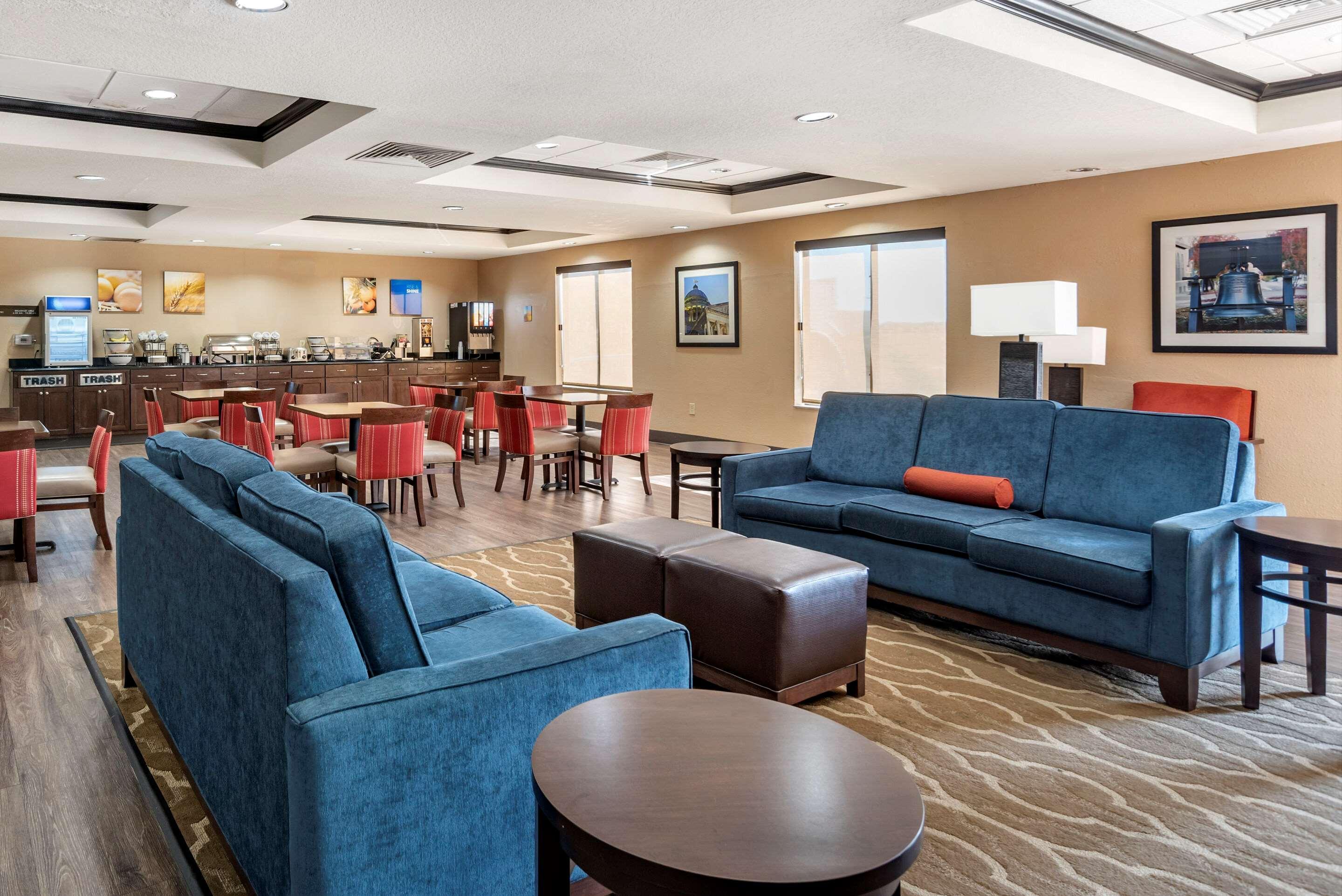 Comfort Inn & Suites Clinton Eksteriør billede