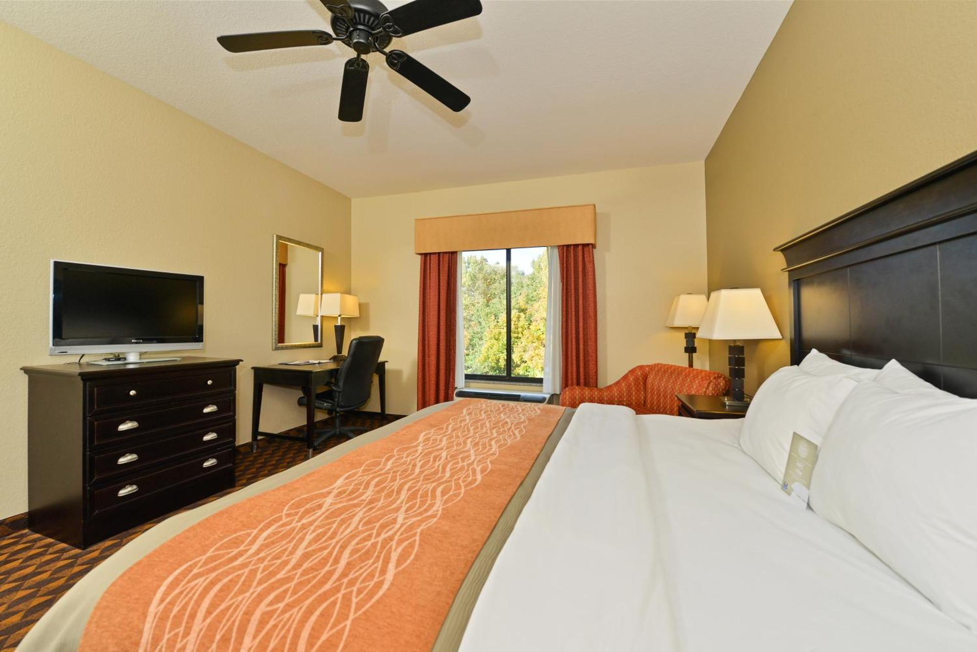 Comfort Inn & Suites Clinton Værelse billede